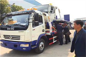 寿光汽车道路救援拖车价格